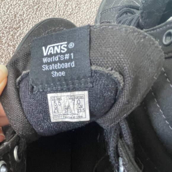 Vans Sk8-Hi Black Adult Hi-Top Sneaker - New without original box. - Picture 4 of 7